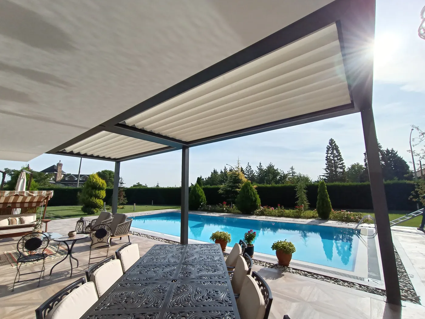 Terrassenüberdachung aus Aluminium und Glas: Referenzprojekt von TM Fenstermonteur